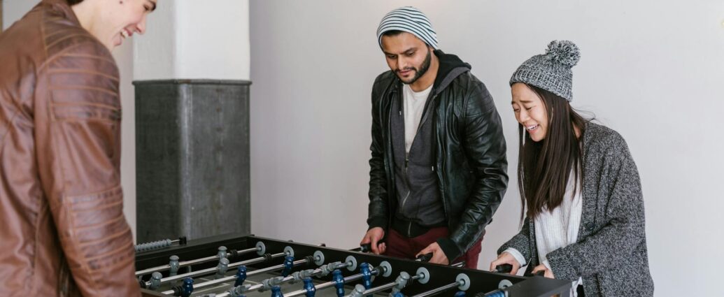 people playing multiplayer games