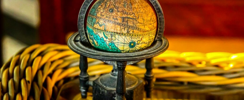 small antique metal object