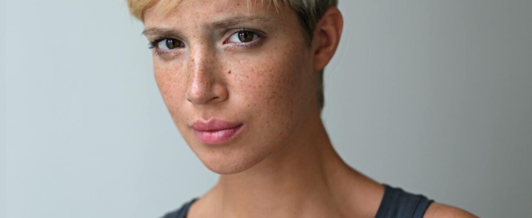 Gisele Schmidt metal sculpture