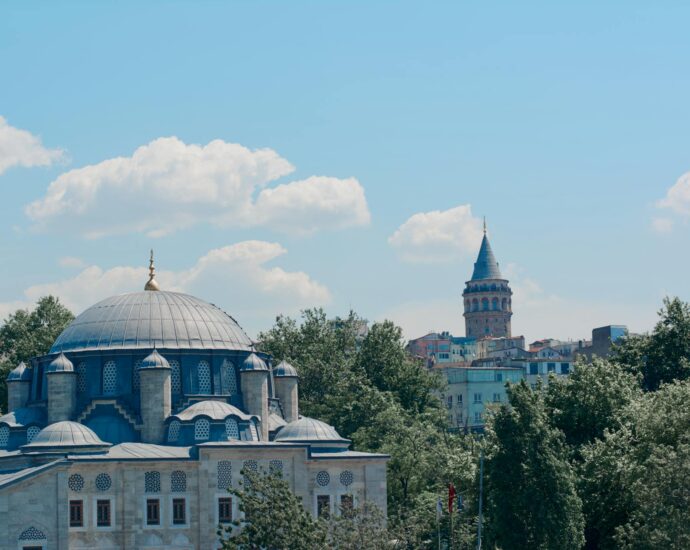 Jamie White-Welling metal sculpture