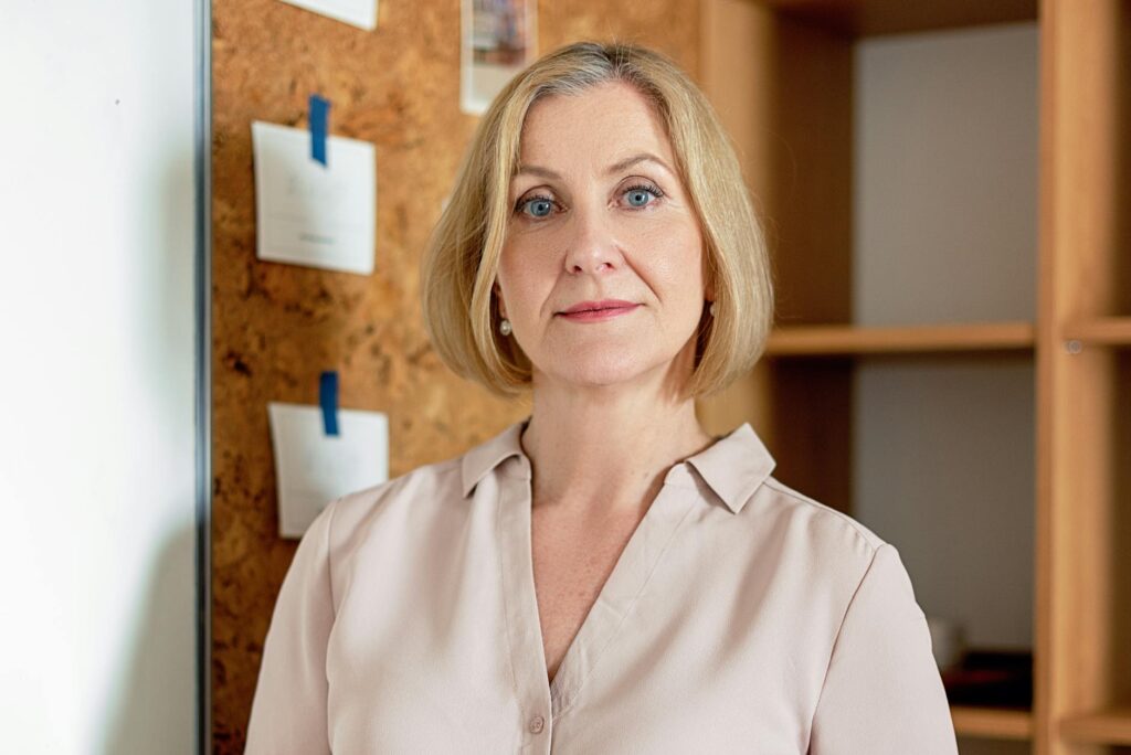 Lisa Roughead sculpture