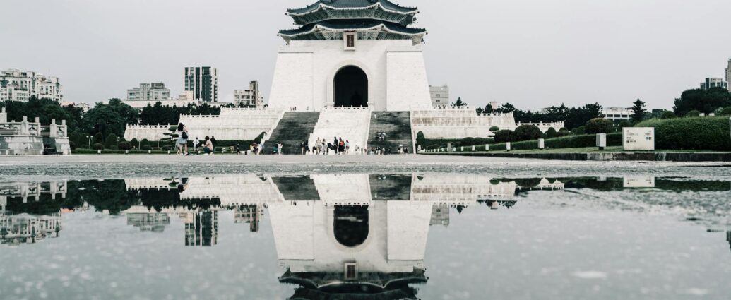 Matt Kay metal sculpture