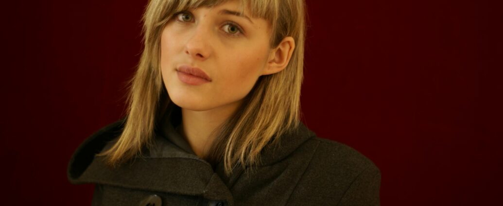 Susie Hariet sculpture